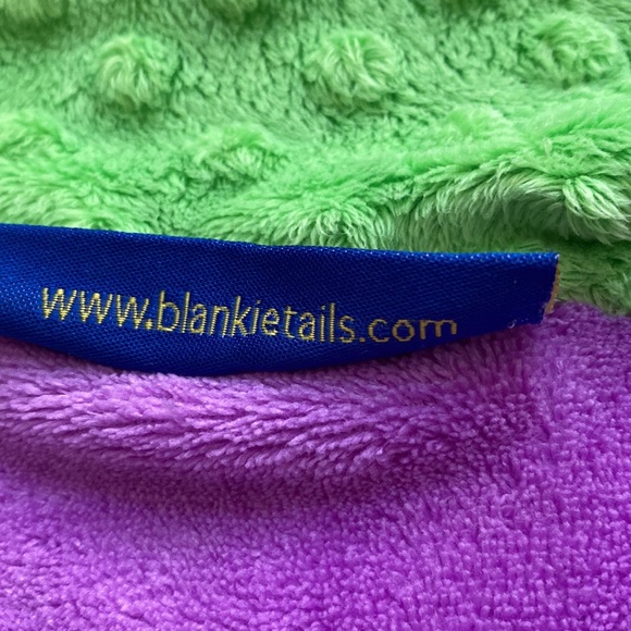 Blankie Tails Mermaid Tail Blanket - Picture 5 of 6